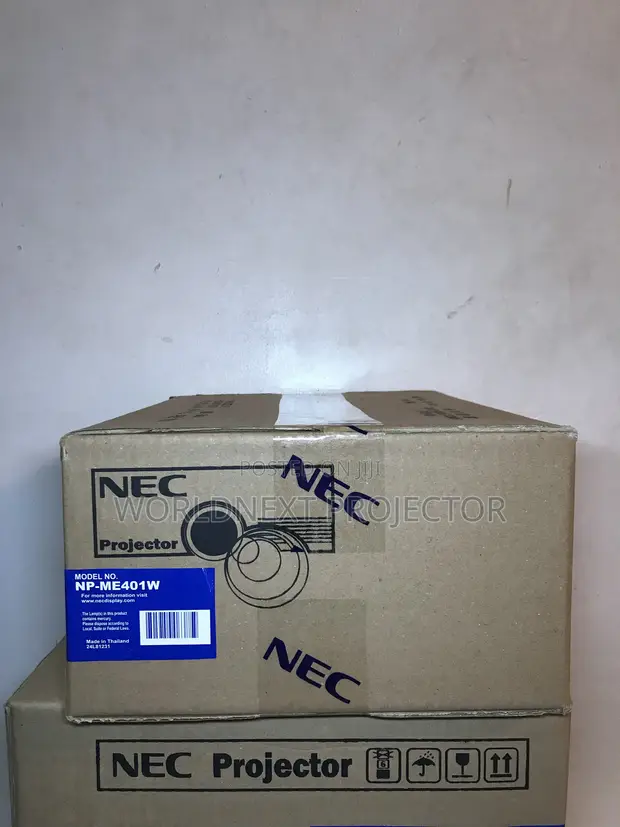 NEC ME401W 4000 Lumens WXGA Projector - 1