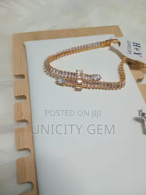 Luxury Zirconia Tennis Bracelet - Sparkling, Elegant