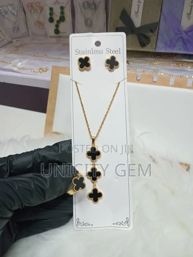 VCA-Inspired 3-Step Jewelry Set - Necklace, Earrings, Ring - 1