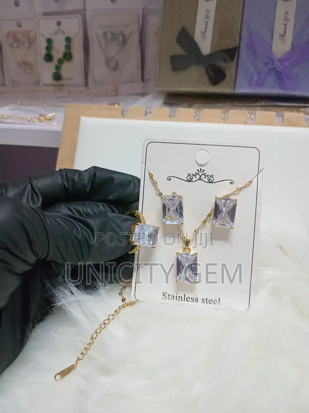 Kayan Wuyan Crystal Mai Haske Tare Da Zobe - 1