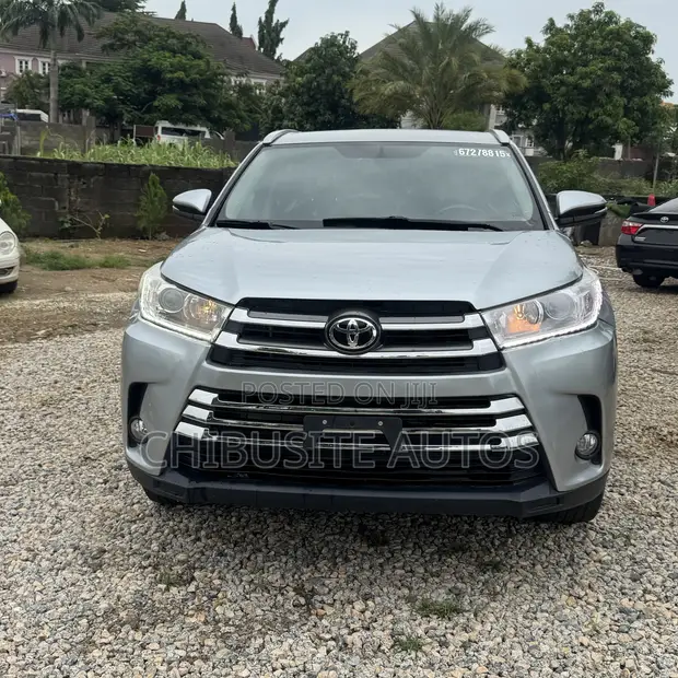 Toyota Highlander 2016 Silver - 1