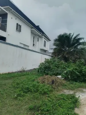 2 Plots na Kasuwa, Titin Monastery Sangotedo