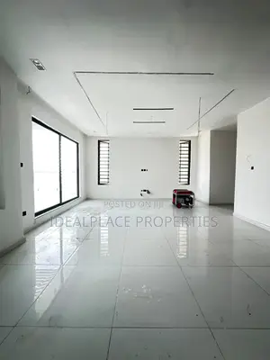 3 Bedroom Penthouse with Elevator, Pool & Gym in Ikate
