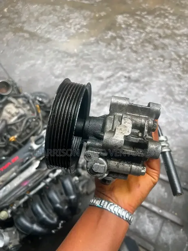 Toyota Sienna 2005-2010 Power Steering Pump (Gyara) - 1