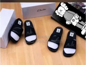 Clarks Frank 6w Black Unisex Slides