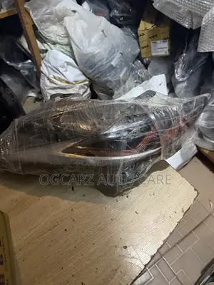Lexus ES350 Headlights (2016-2018 Upgrade Type)