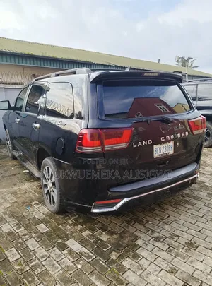 Toyota Land Cruiser 2023 Black
