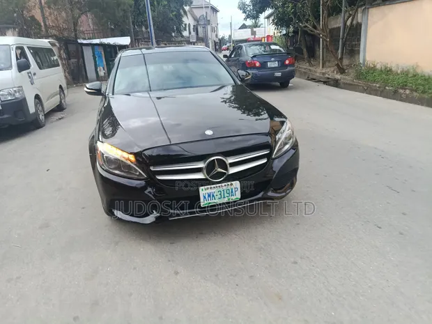 Mercedes-Benz C300 2015 Black - 1