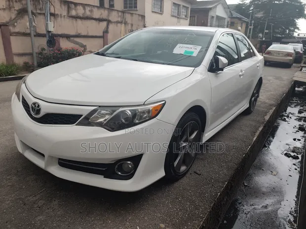 Toyota Camry Sport V6 2012 - 1