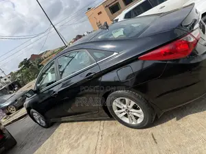 2013 Hyundai Sonata SE Sedan FWD (2.4L)