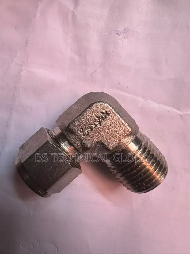Brand New Swagelok OD Elbow Connector - 1