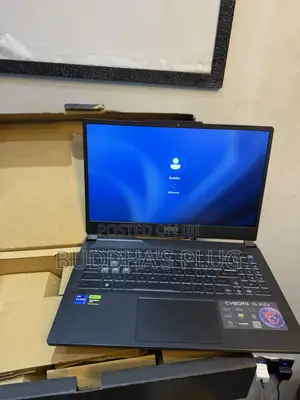 MSI Cyborg 15 Laptop na Wasan kwa - Intel Core i7, RTX 4060