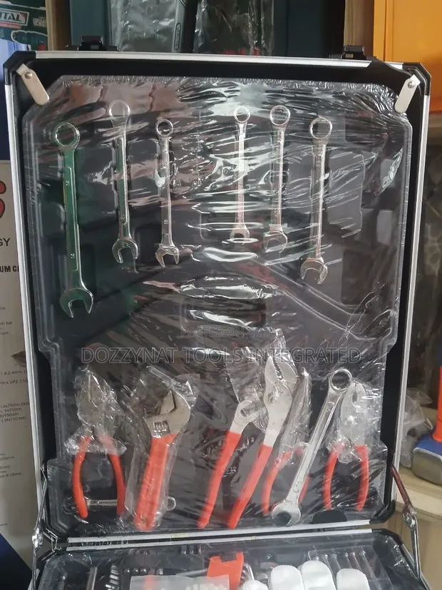 Boss 186pcs Aluminum Trolley Tool Set - 1