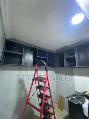 Zanen Kayan Daki na Girki da Wardrobe