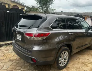 2015 Toyota Highlander LE 2.7L SUV - Foreign Used