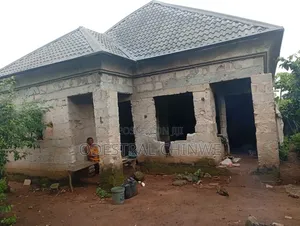 Distress Sale: 1.25 Plots Land (Corner Plot) with 2-Bed Boys Quarters, Owerri