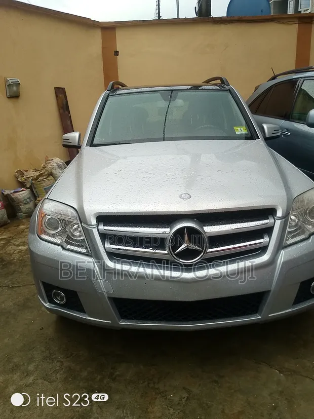 Mercedes-Benz GLK-Class 2011 Silver - 1