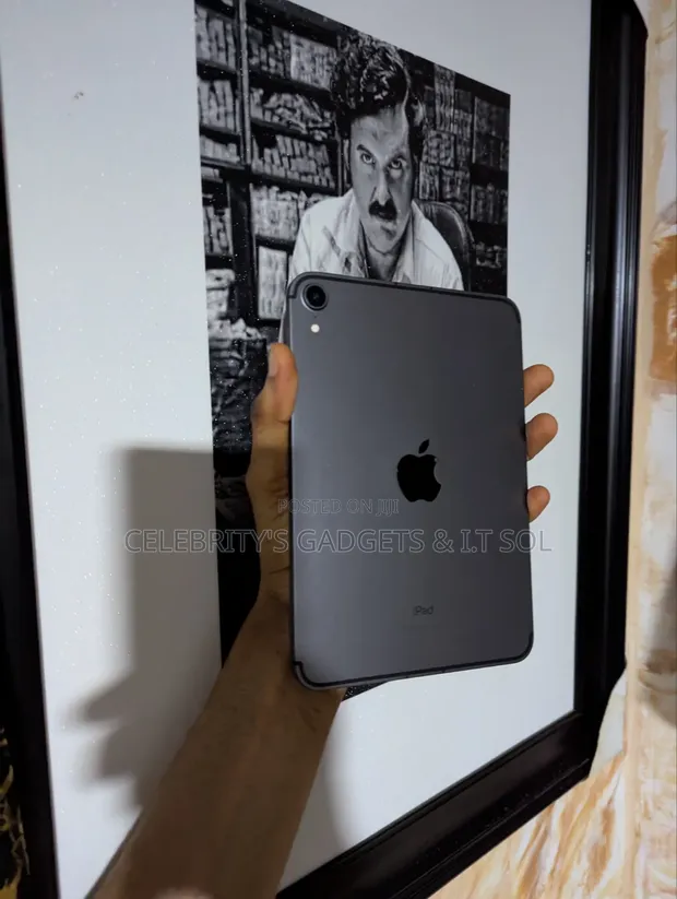 Apple iPad mini 7 256GB Grey - 1