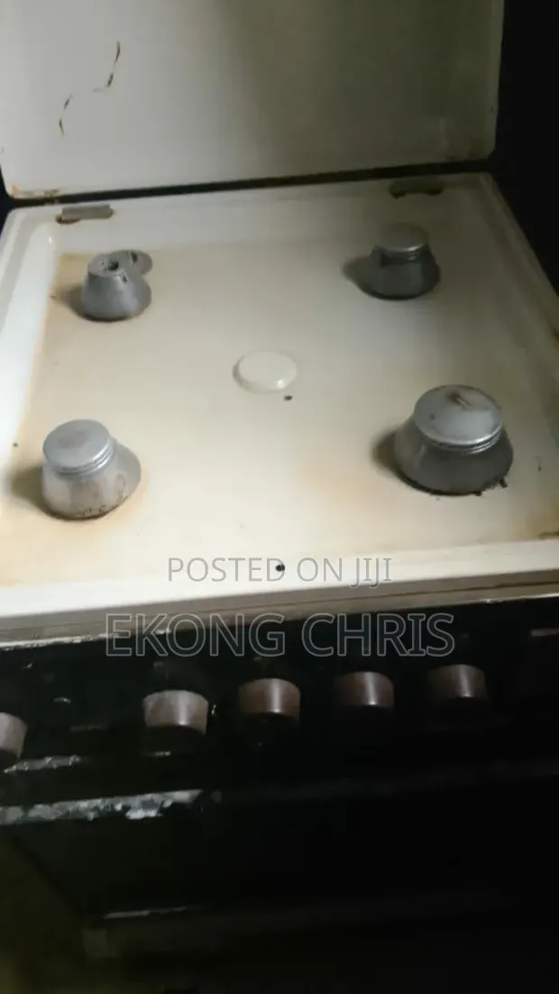 Gas Cooker with Oven - 1