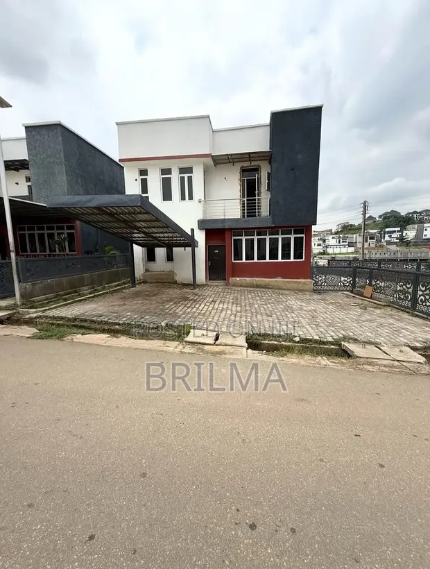 3 Bedroom Duplex Don Sayarwa a Dape, Abuja - 1