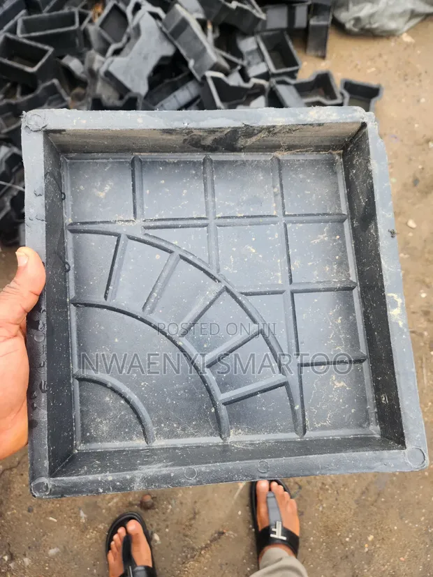 25x25 Interlock Mould - 1
