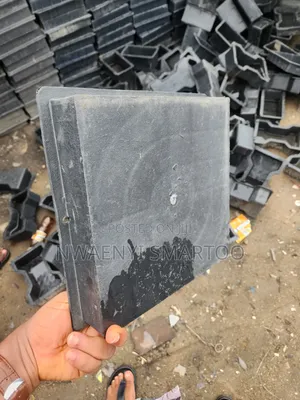 25x25 Interlock Mould