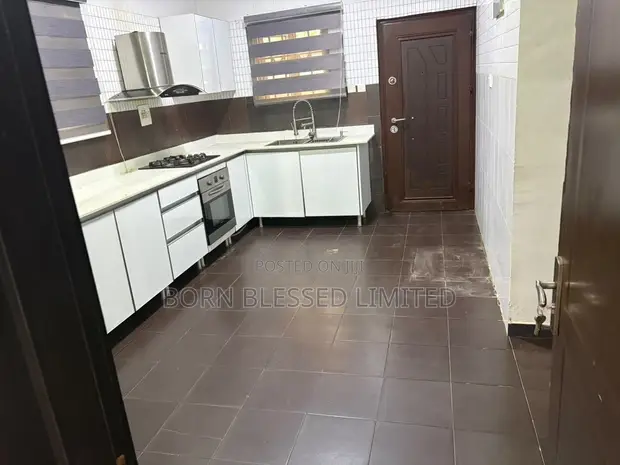 4-Bedroom Duplex in Estate, Victoria Island for Rent - 1