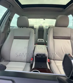 Toyota Camry 2013 XLE Silver