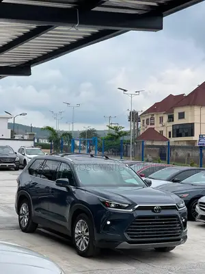 2025 Toyota Grand Highlander Platinum - Brand New