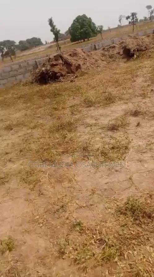 500sqm Estate Land for 5 Bedroom Duplex with CofO in Kabusa - 1