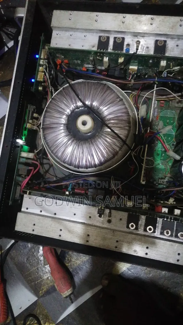 Professional Speaker Amplifier Repair Services - 1