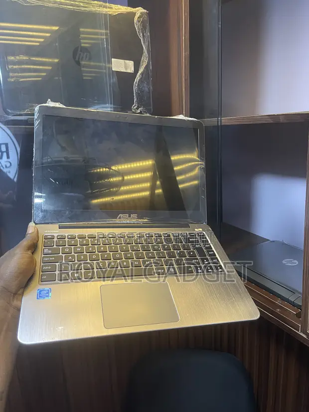 Asus Laptop 4GB RAM Intel Pentium 72GB SSD - 1