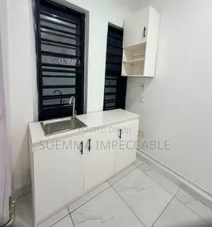 Wurin Zama Mai Kayan Kayan Kwanciya na Bedroom 1 don Sawa, Lekki Expressway