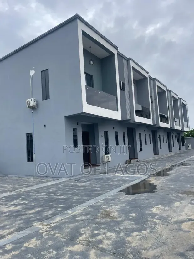 4 Bedroom Terrace Duplex with BQ in Lekki Scheme 2 - 1