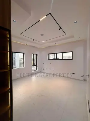 4-Bedroom Fully Automated Duplex da BQ a Maryland, Ikeja