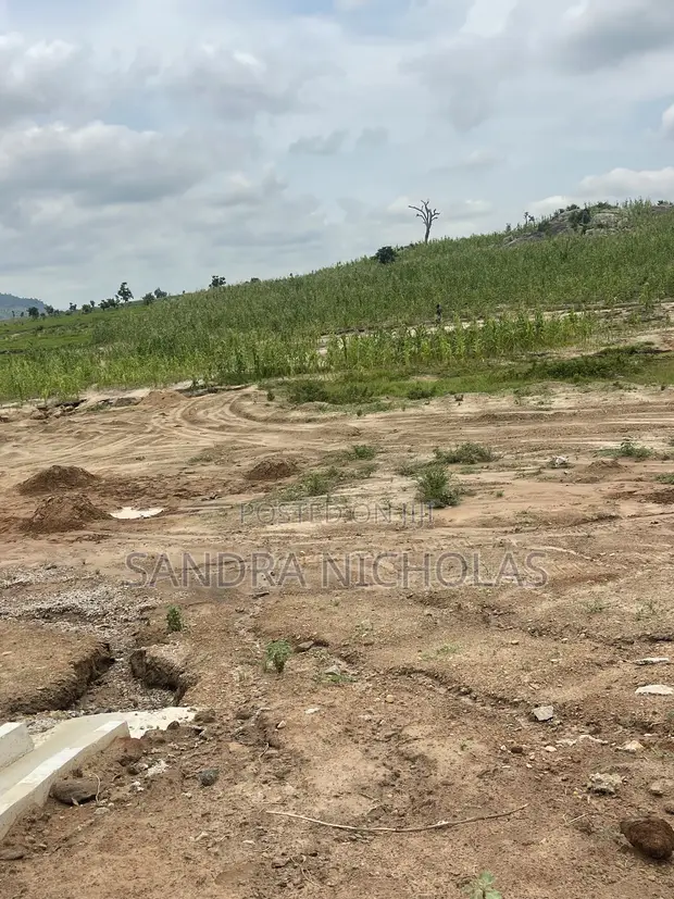 350sqm Estate Plot don 4-Bedroom Duplex a Apo Wasa - 1