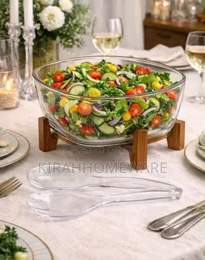 Kwanon Salad Tare da Tsayuwar Katako