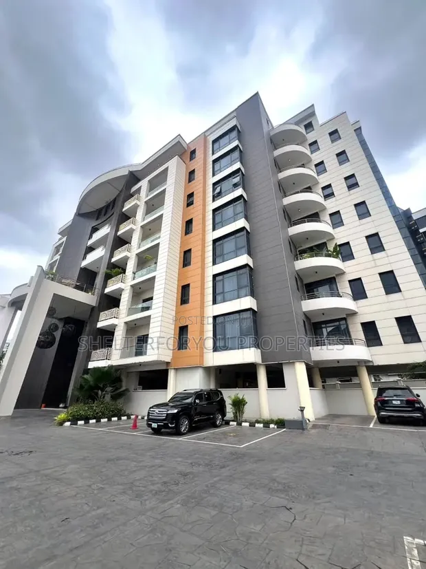 3-Bedroom Apartment da BQ a Old Ikoyi don Sawa - 1