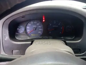 Nissan Pick-Up 2007 Fari