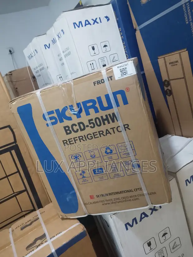 Skyrun BCD-50HW Bedside Mini Refrigerator - 1