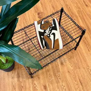 Air Jordan 1 High OG 'Love Letter' Sneakers