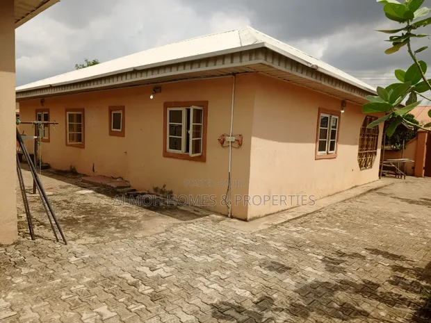 3 Bedroom Bungalow for Rent in FHA Lugbe - 1