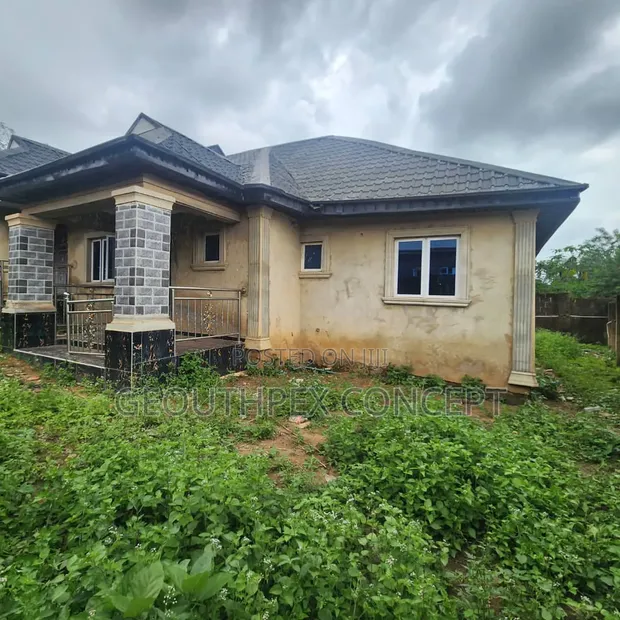 Newly Built 3-Bedroom Twin Flats for Sale in Ologuneru, Ibadan - 1