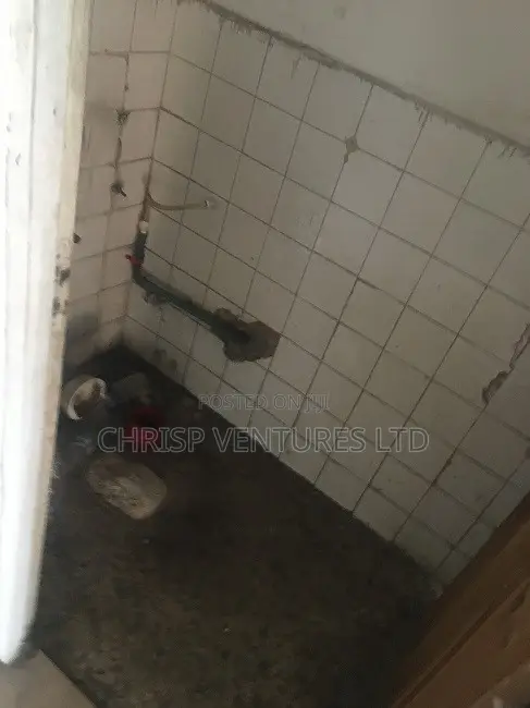 Wurin Ajiya/Mini-Warehouse 106sqm na Kasa don Hayarwa - 1