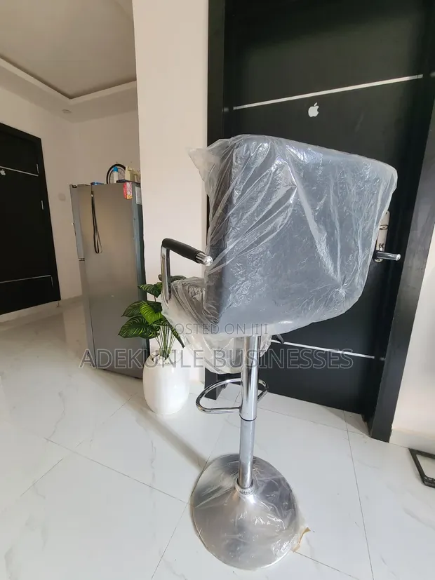 Kujerar Bar / Cin Abinci - Sabuwa - 1
