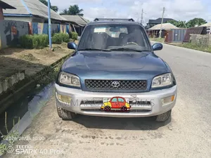 Toyota RAV4 1999 Shuɗi