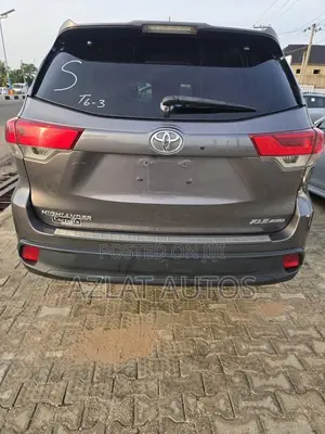 2017 Toyota Highlander XLE 4x4 V6 SUV