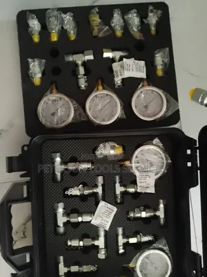 24-Piece Hydraulic Pressure Gauge Test Kit