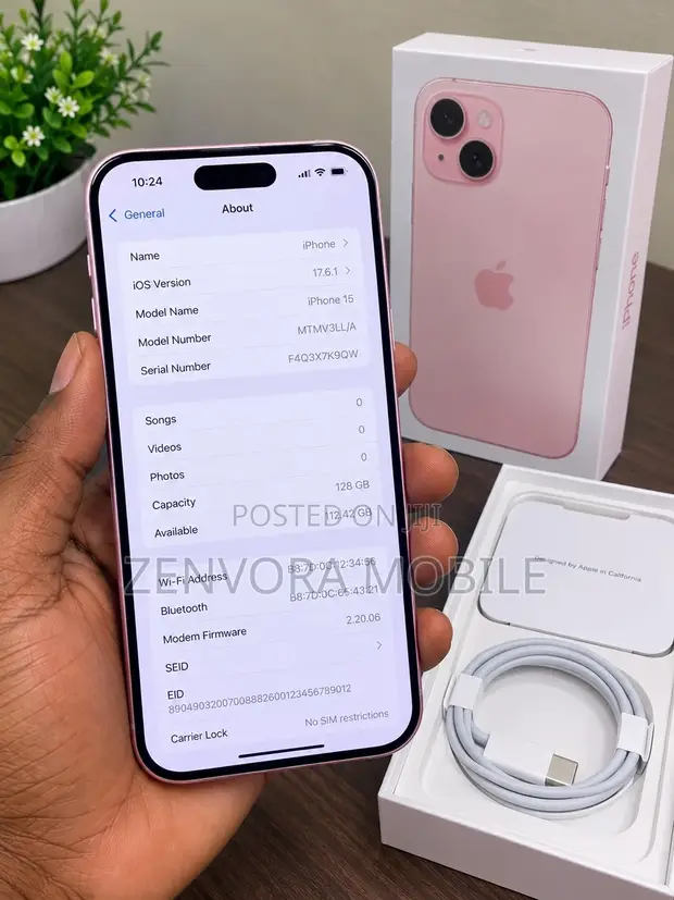 Apple iPhone 15 256GB - 1
