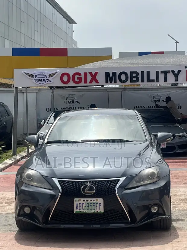 Lexus IS 2009 Grey - 1